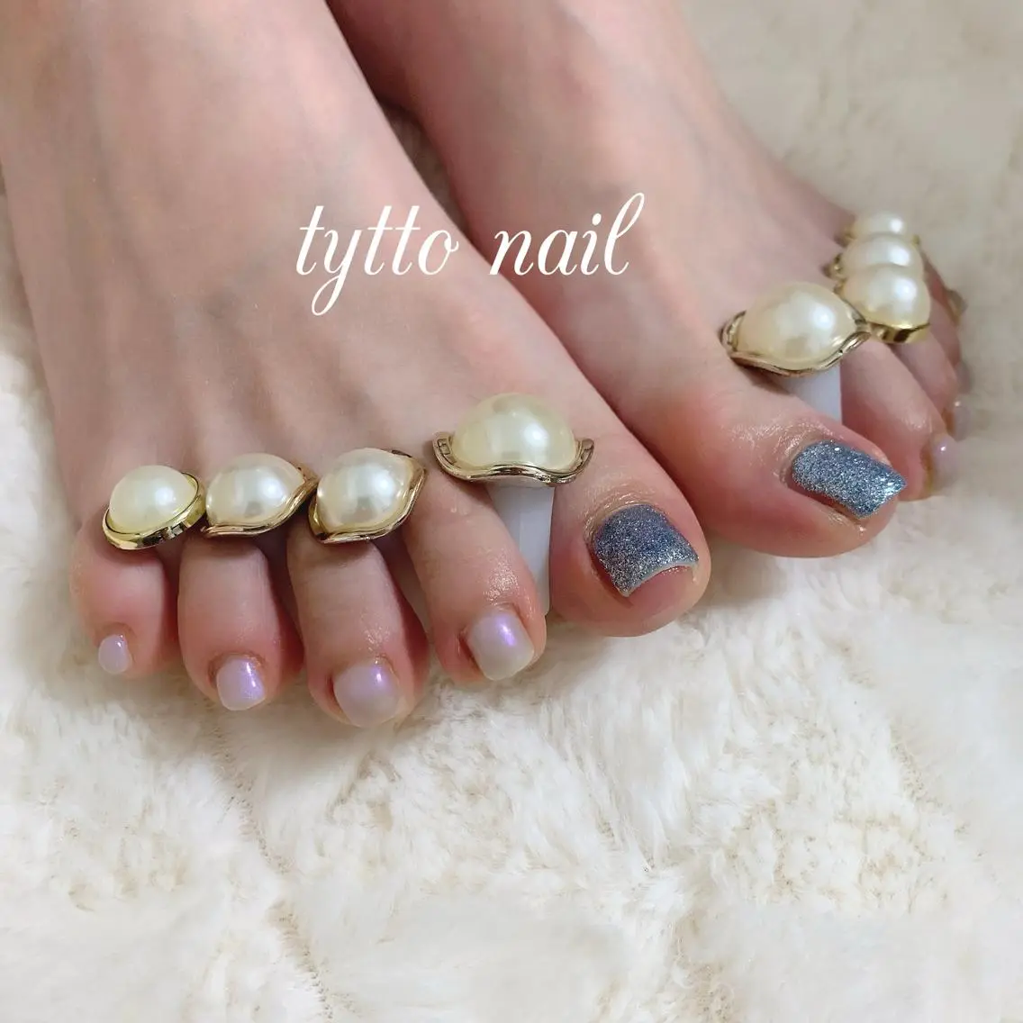 ネイル オーロラネイル ブルー フットネイル 韓国ネイル ラメ(グリッター) フットネイル tytto nail ❤︎‪‪eri‪‪のネイルデザイン