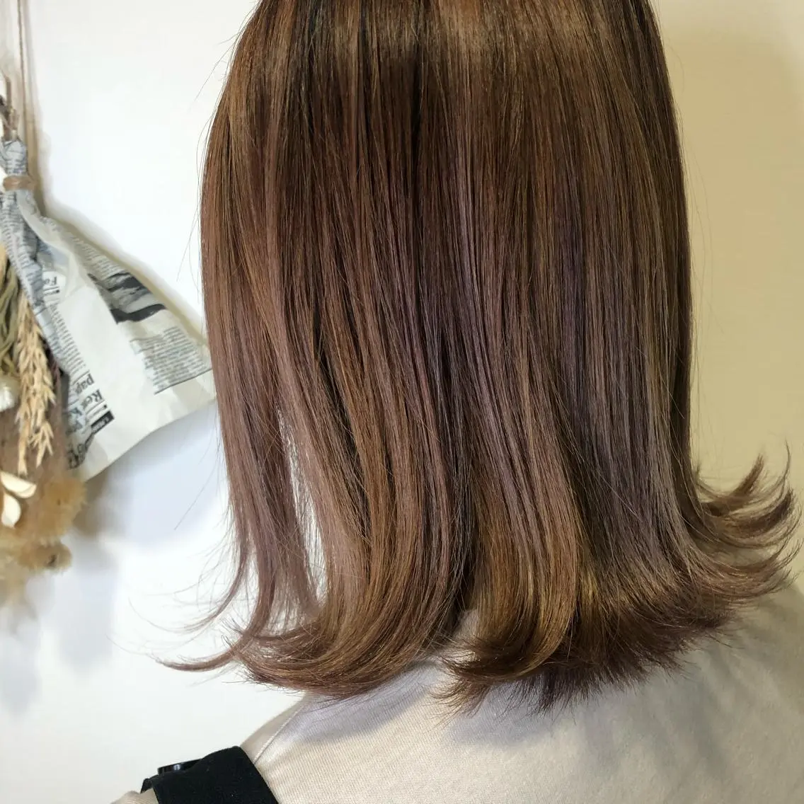 ミディアム カラー ベージュカラー ピンクカラー ピンクベージュ カット ヘアカラー トリートメント 松佐 ゆかりのヘアスタイル