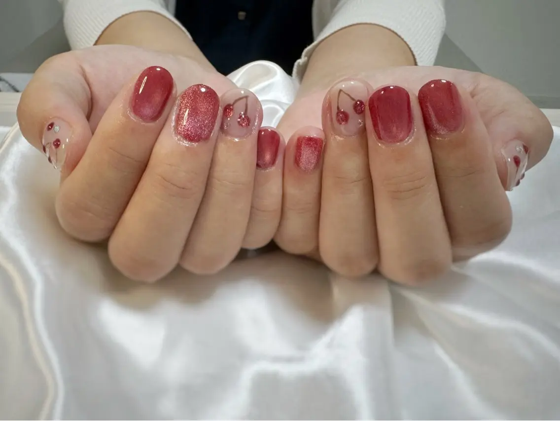 ネイル 赤色 Amule nailのネイルデザイン
