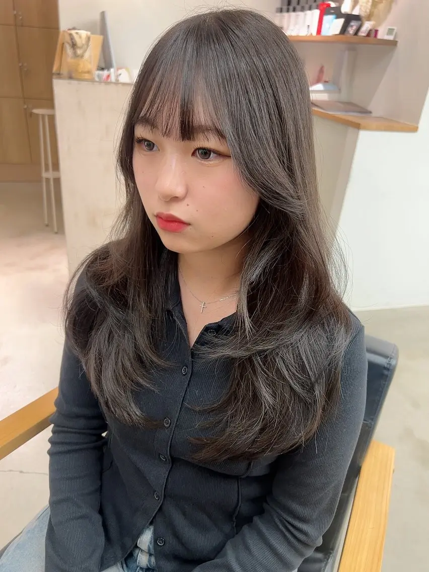 ロング カット ヘアカラー トリートメント vince. moekoのヘアスタイル