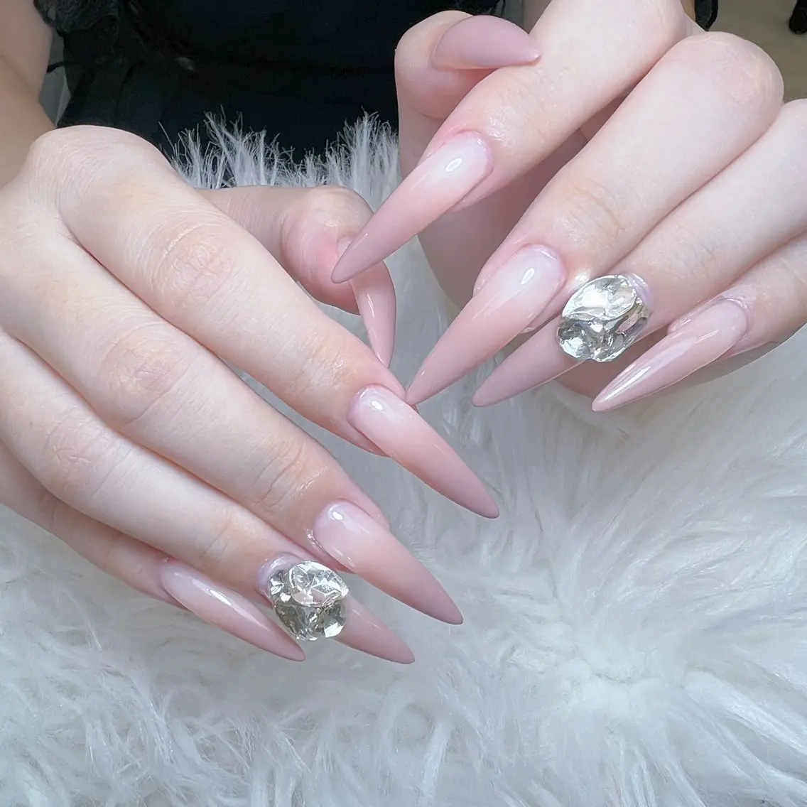 ネイル アートネイル オーロラネイル チークネイル 長さ出し フットネイル Miya _nailのネイルデザイン