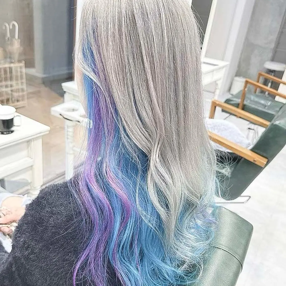 ロング カラー アクアカラー ブリーチ ブルーカラー デザインカラー ハイトーンカラー DAYS Men’sのヘアスタイル