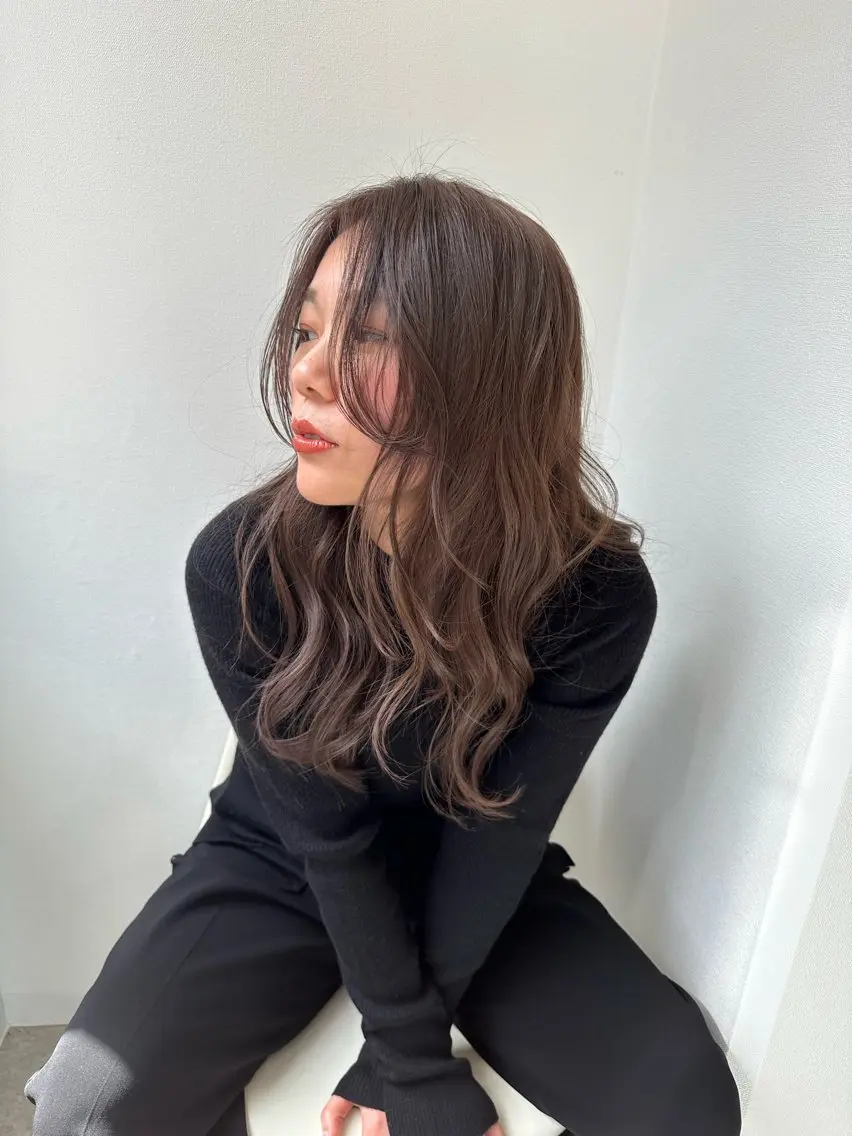 ロング ヘアカラー トリートメント 山本 菜月のヘアスタイル