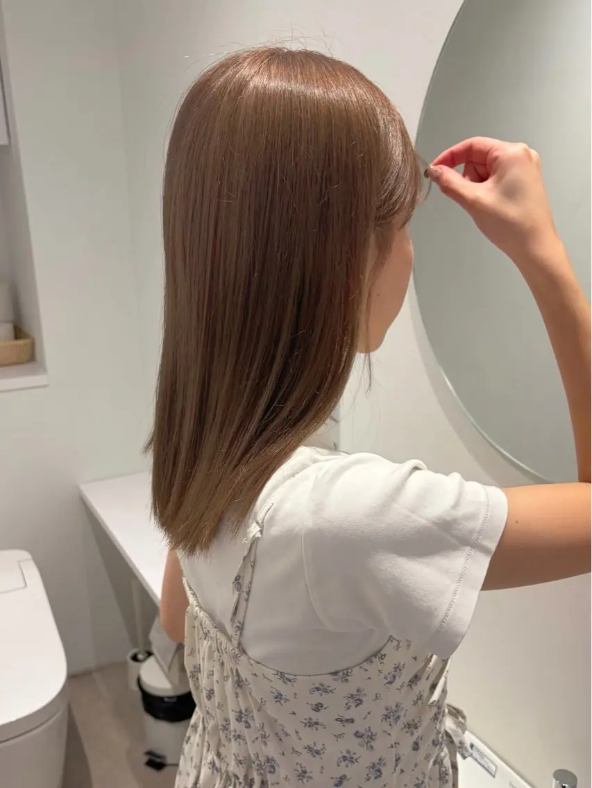 ミディアム カラー ヘアカラー まろやかベージュ🤎 艶カラー🫧リン🔔のヘアスタイル