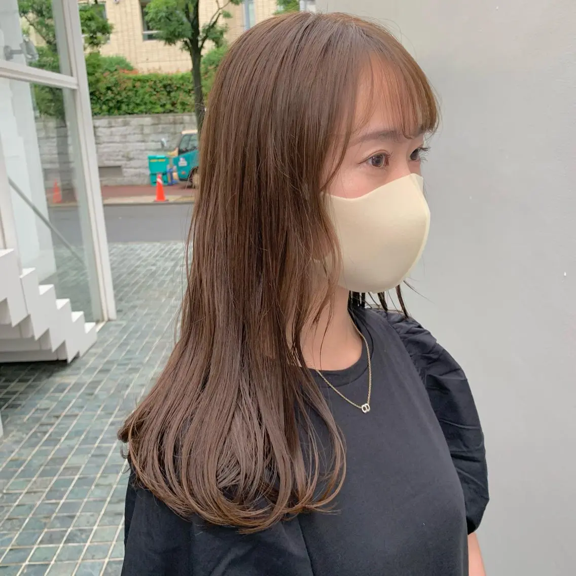 ロング カラー ベージュカラー ブリーチ イルミナカラー ミルクティーベージュ ブリーチなしカラー マンツーマン×半個室 まちだきょうすけのヘアスタイル