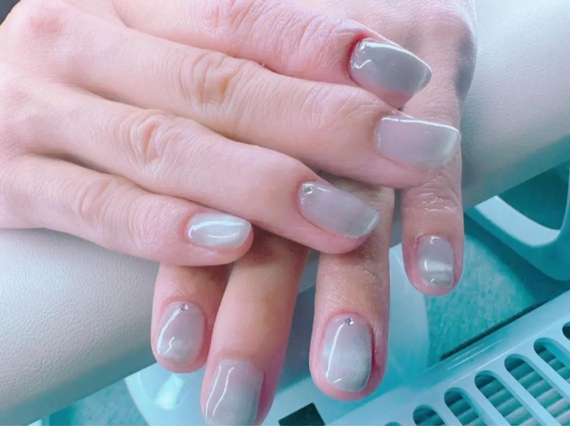 ネイル ハンドネイル YOKOSUKA NAILS💅🩶のネイルデザイン