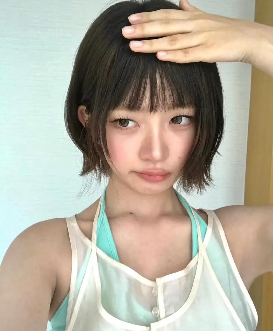 ショート ボブレイヤー ボブ レイヤーカット カット 韓国ボブ/ハッシュ カットKIRAのヘアスタイル