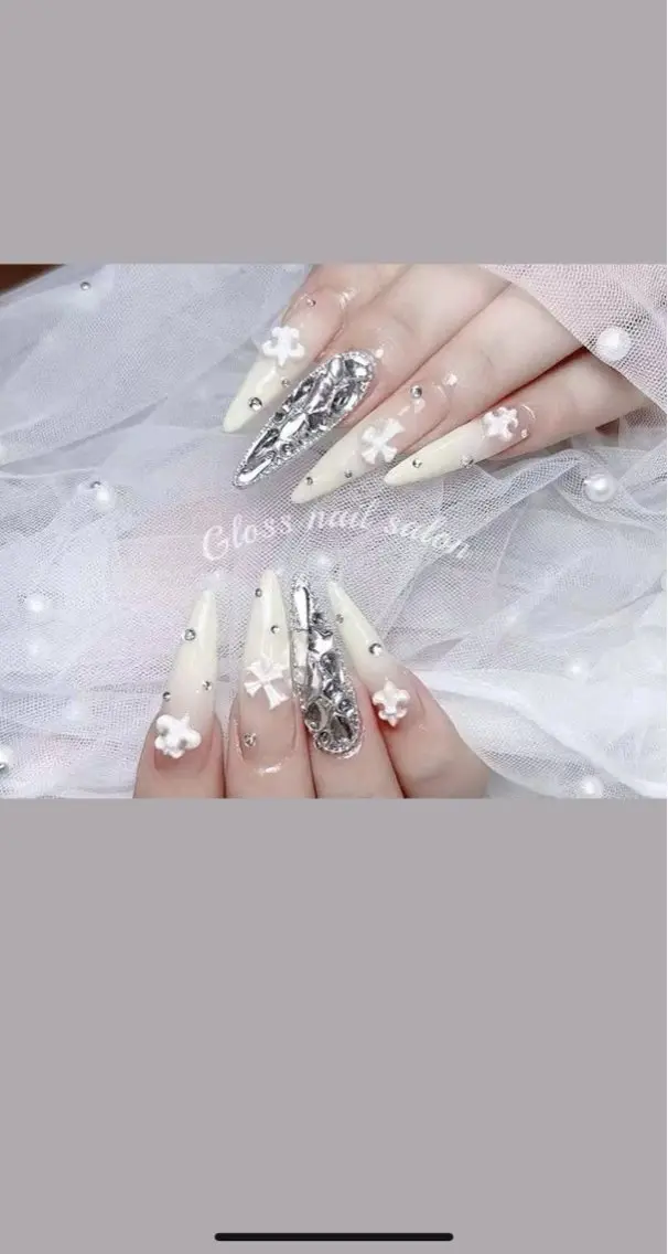 ネイル miho🍎 Gloss nailのネイルデザイン