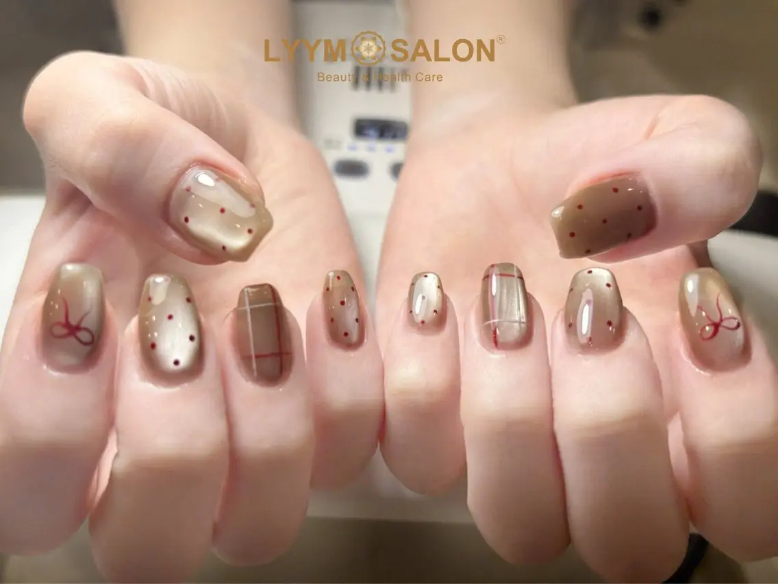 ネイル ボルドー ブラウン チークネイル ドット フットネイル ハンドネイル VAN NAIL 海老名展のネイルデザイン