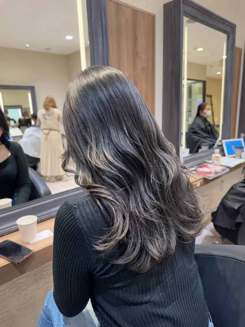 ロング カラー ヘアカラー トリートメント さら艶レイヤーカット 🩶Suzuneのヘアスタイル