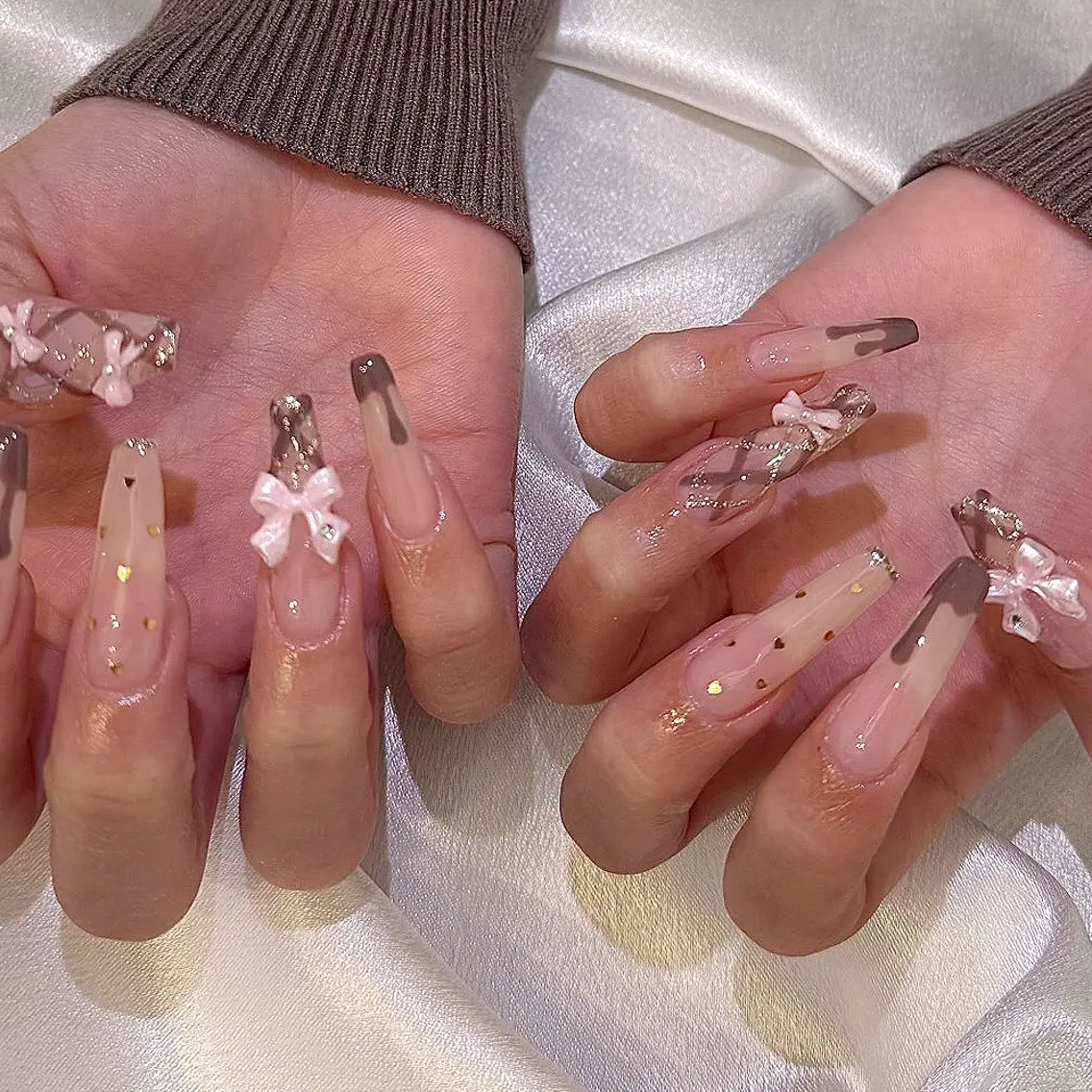 ネイル ハンドネイル シュシュ 🎀 girly nailのネイルデザイン