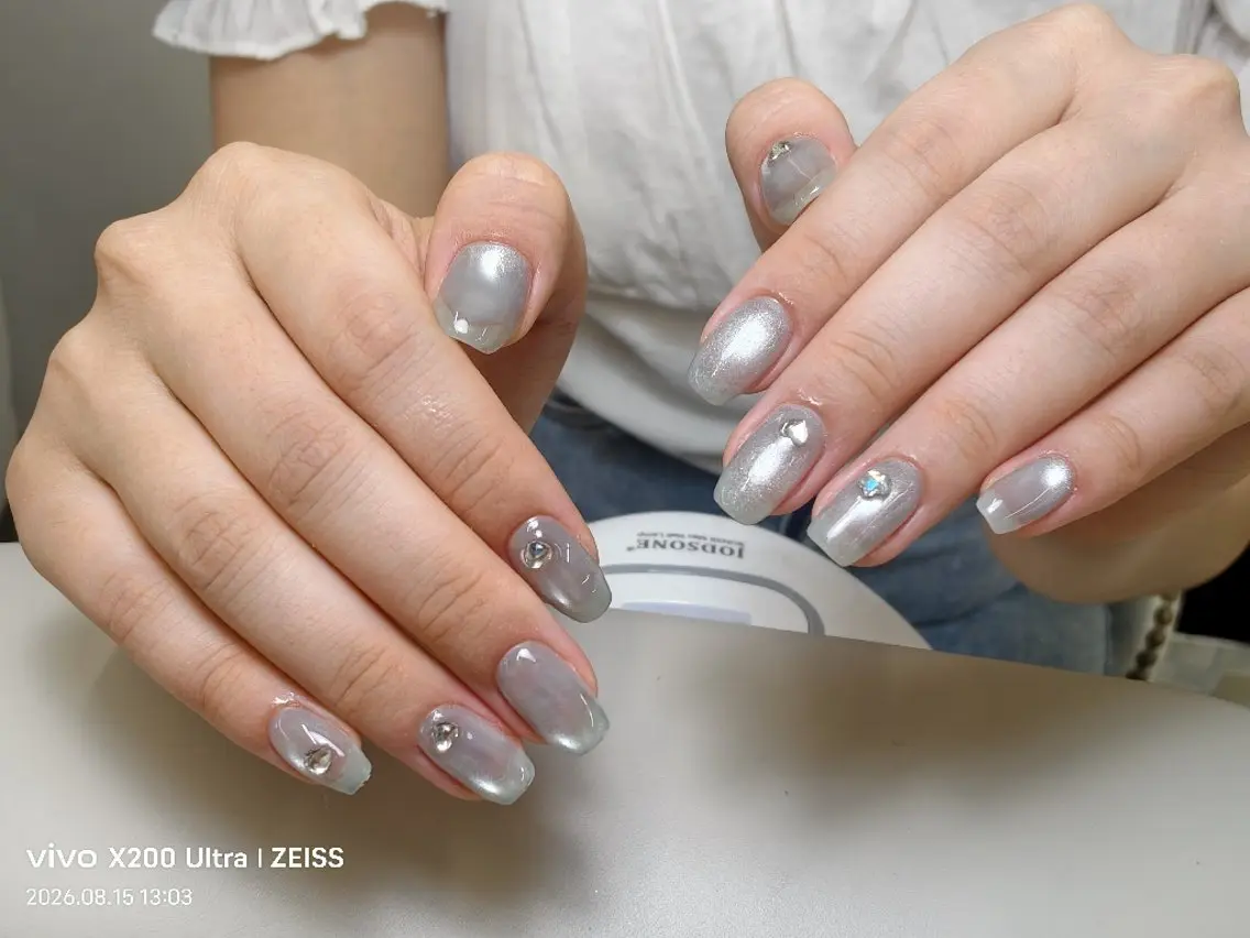 ネイル more glam 大宮店カナのネイルデザイン