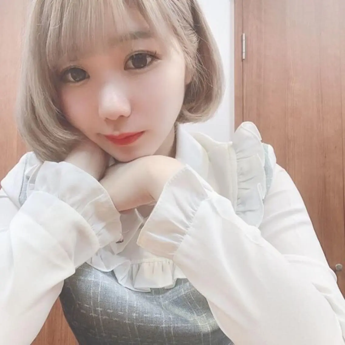 ショート カラー ヘアアレンジ メンズ キッズ ヘアカラー トリートメント 💟Chloe原宿店 🩶ハイトーンのヘアスタイル
