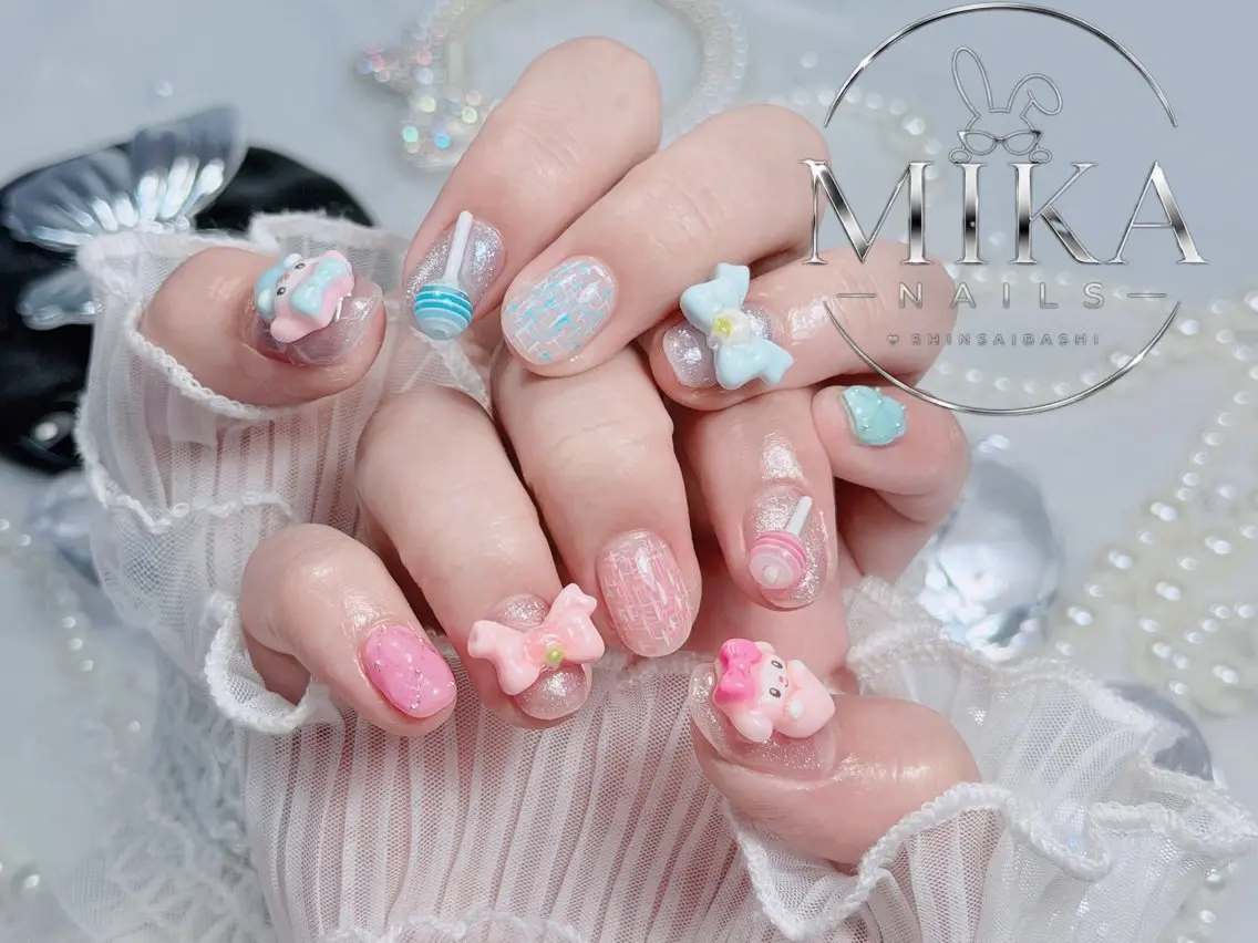 ネイル アートネイル チークネイル ドット フットネイル フレンチネイル ハンドネイル 🌱Rina🎀 Mikaのネイルデザイン