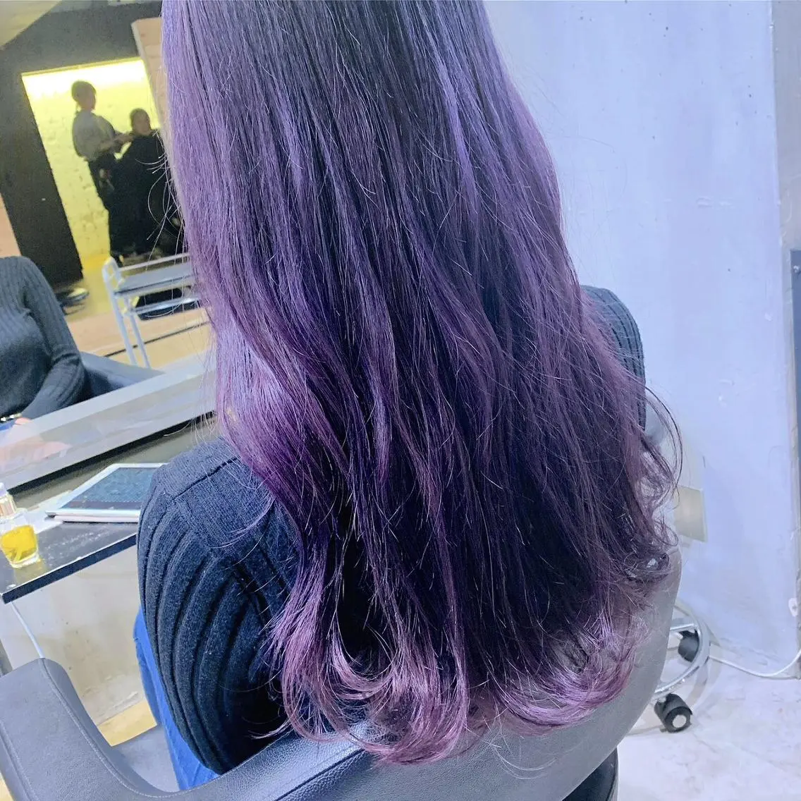 セミロング ヘアカラー トリートメント 🤍ハイトーン寒色 🤍MADOKAのヘアスタイル
