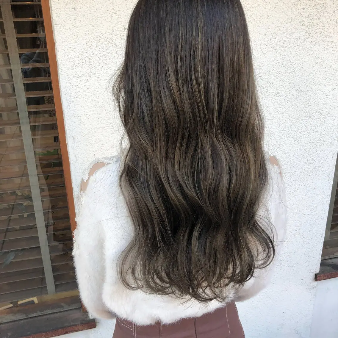 ロング カラー kana .オリーブ /ナチュラルヘアのヘアスタイル