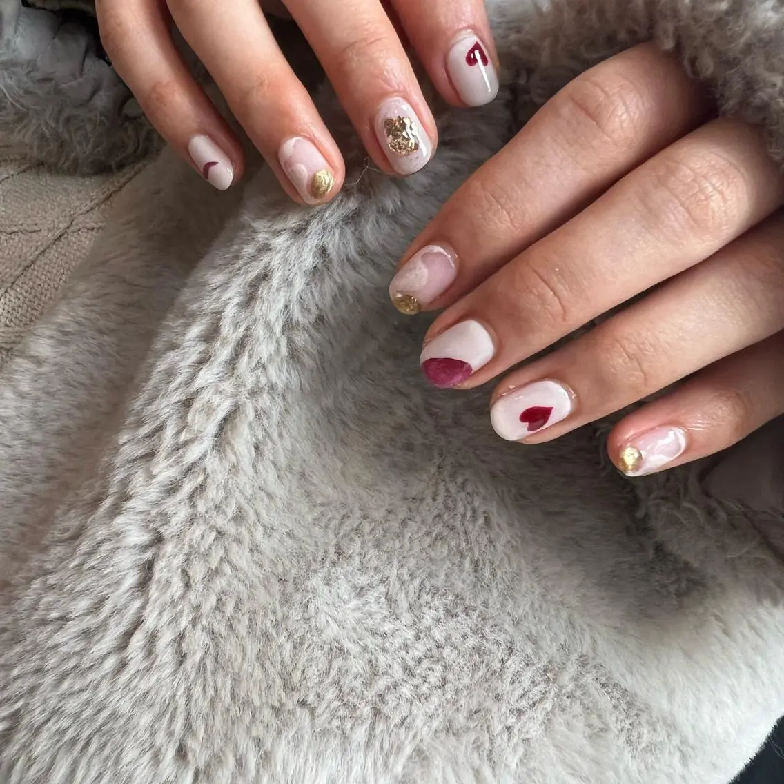 ネイル ゴールド ハート ニュアンスネイル sode shioriのネイルデザイン