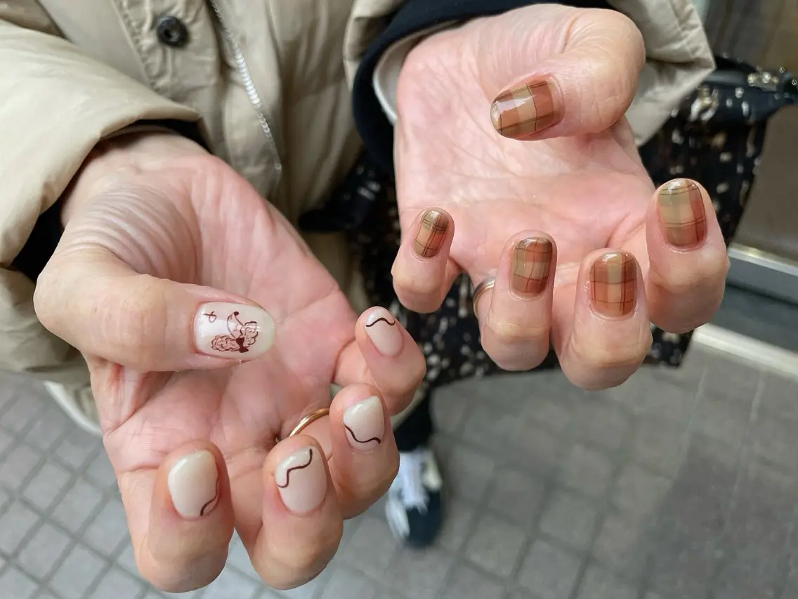 ネイル オーロラネイル フラワーネイル ジェルネイル ハート マグネットネイル nailroom OHANA🌴のネイルデザイン