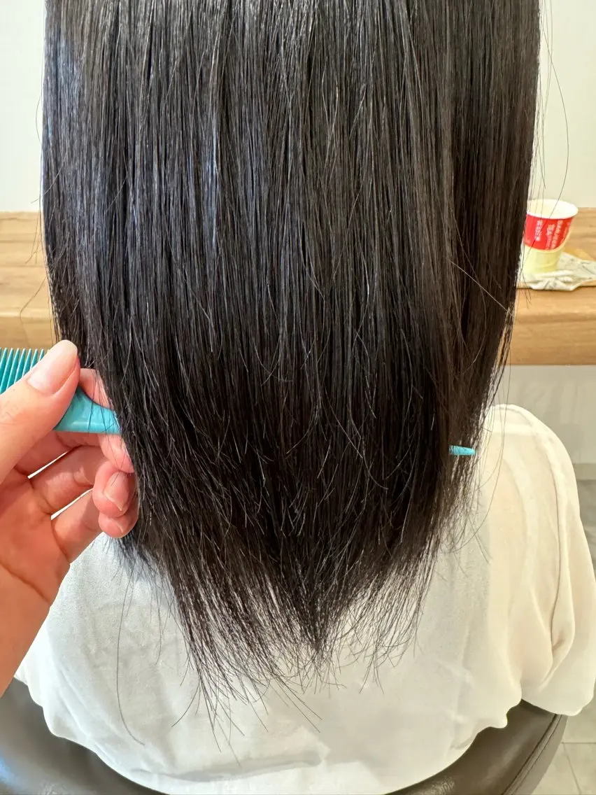 セミロング 縮毛矯正 鈴木 陽菜のヘアスタイル