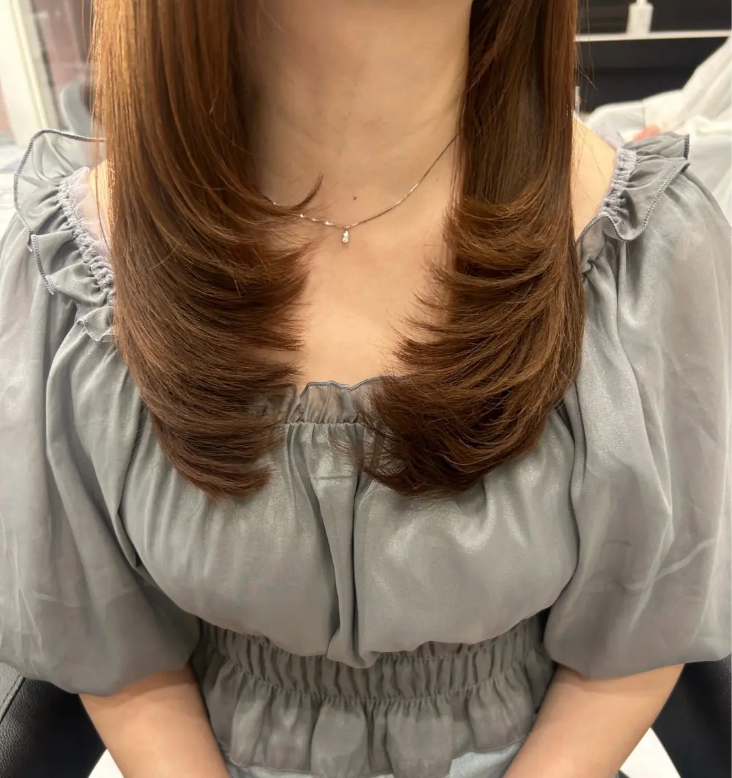 セミロング カット 🍊小川実里🍊 /カラーレイヤーのヘアスタイル