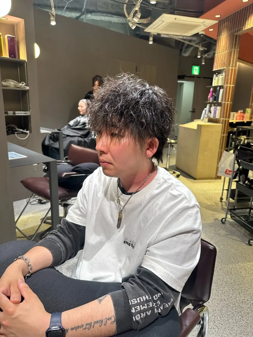 ショート ウルフカット カット 🍀毎日を幸せにse ruカットカラー🫧のヘアスタイル