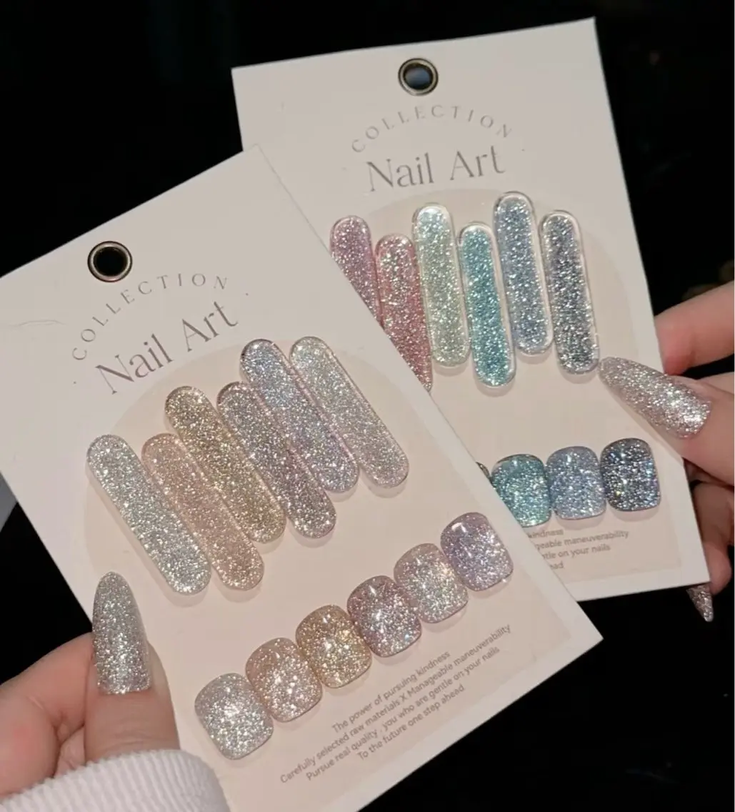ネイル フラッシュネイル ハンドネイル RUBYネイルサロン 9Caratsのネイルデザイン