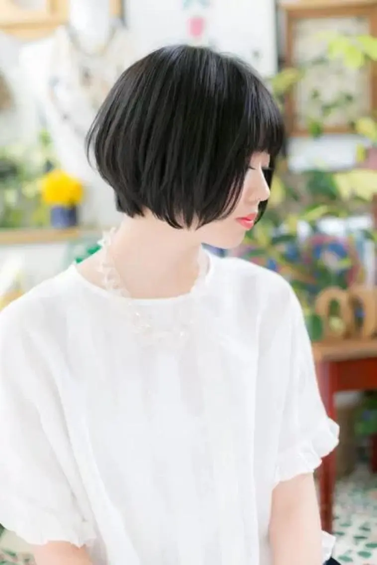 デザインカット+ハイストレート+クリアベージュアディクシーカラー【纏まり透明感のあるカラーに】¥35310→¥16500の写真