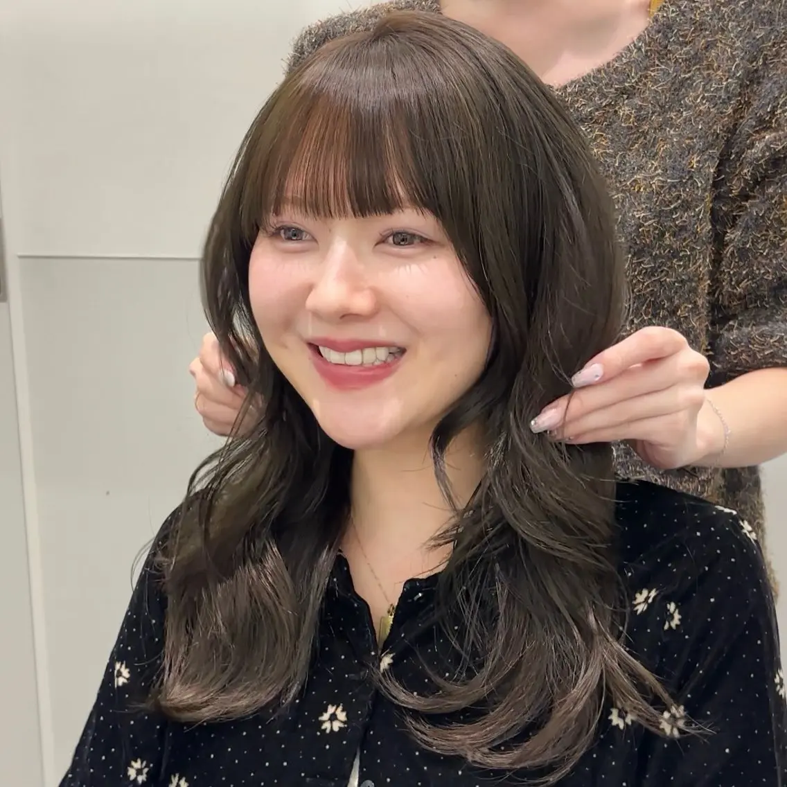 ロング カット ヘアカラー トリートメント 盛れる透明感カラー momokaのヘアスタイル