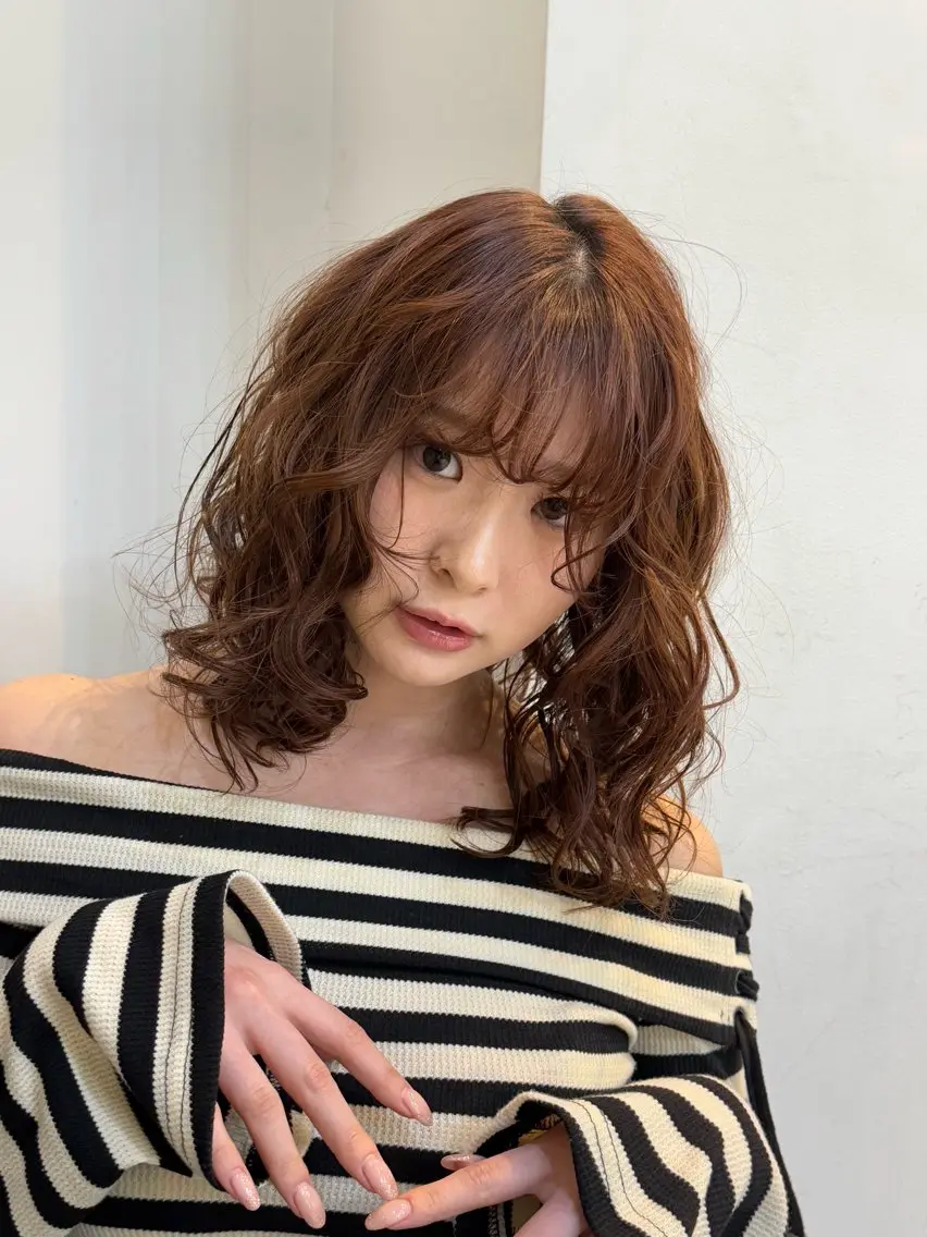 🌈大人気メニュー🌈透明感カラー+トリートメント✨✨ 透明感カラーとダメージケアを同時に行います!の写真
