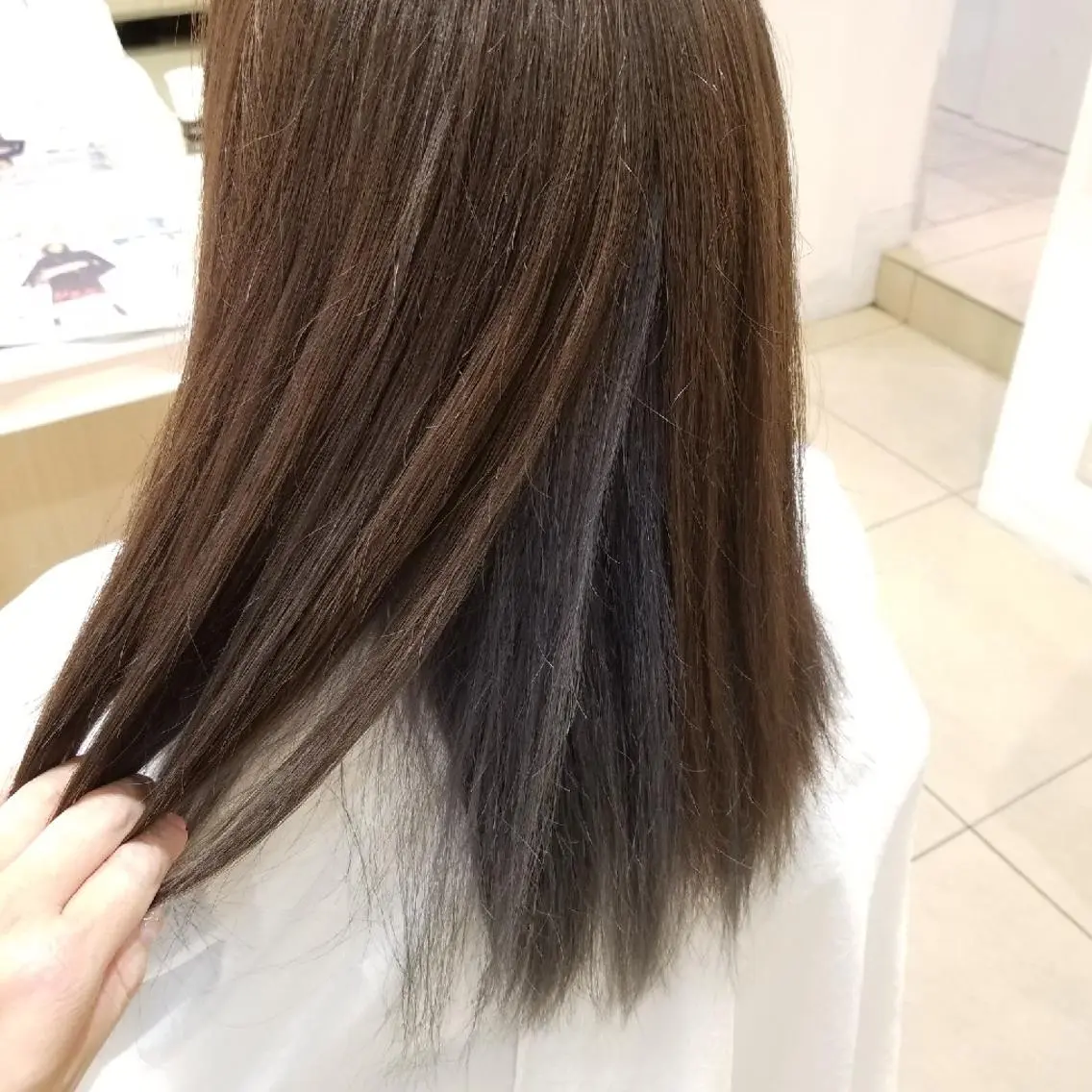 ロング カラー 山内 佐江子のヘアスタイル