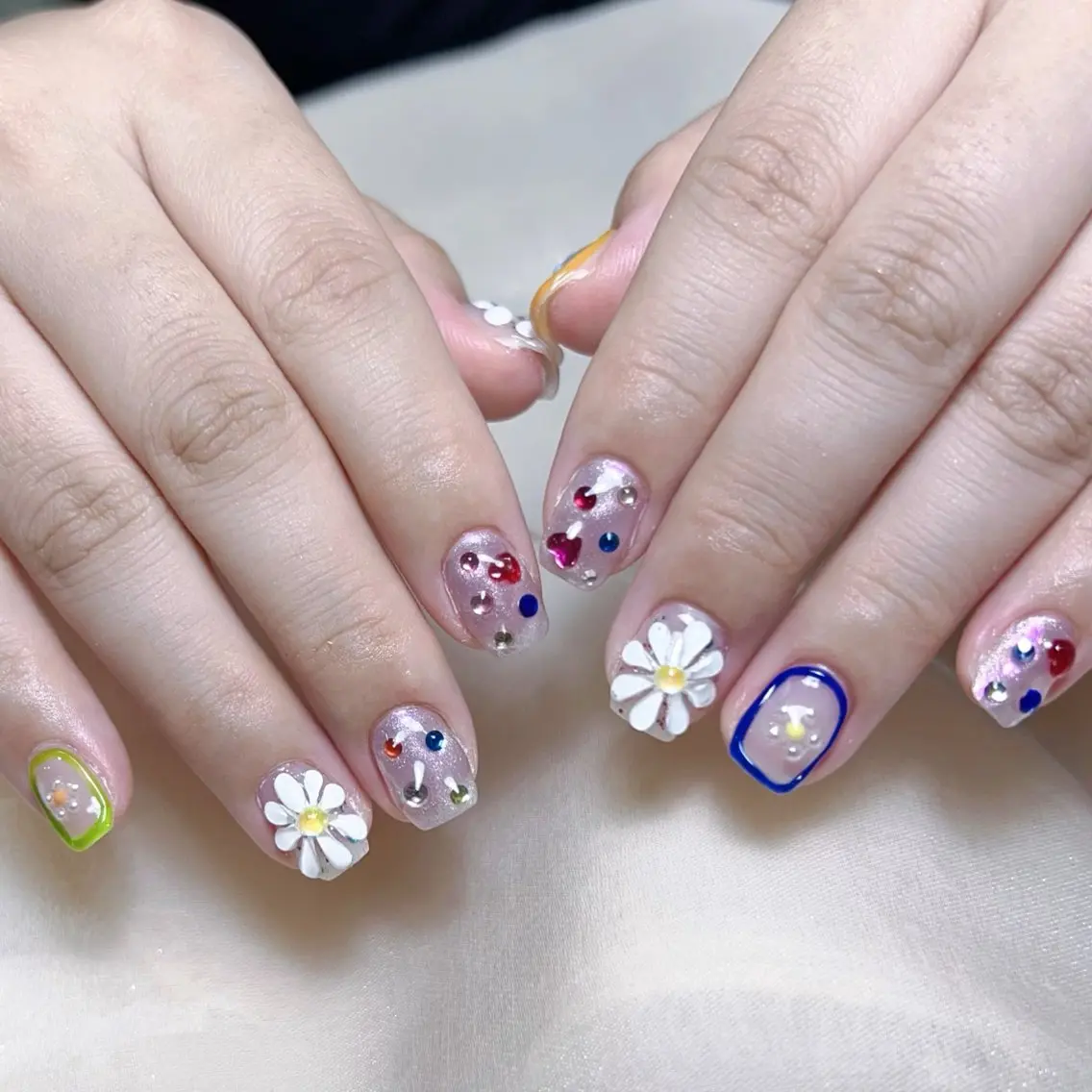 ネイル 持ち込み ハンドネイル NAILサロン 木にいるのネイルデザイン