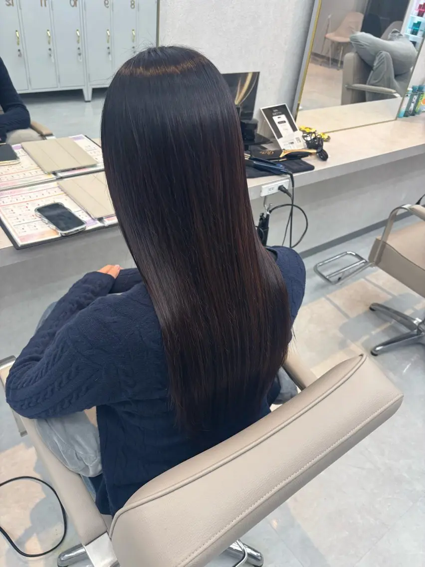 【平日限定】【うねりが気になる方へ】縮毛矯正✨+ReFaファインバブル🫧の写真