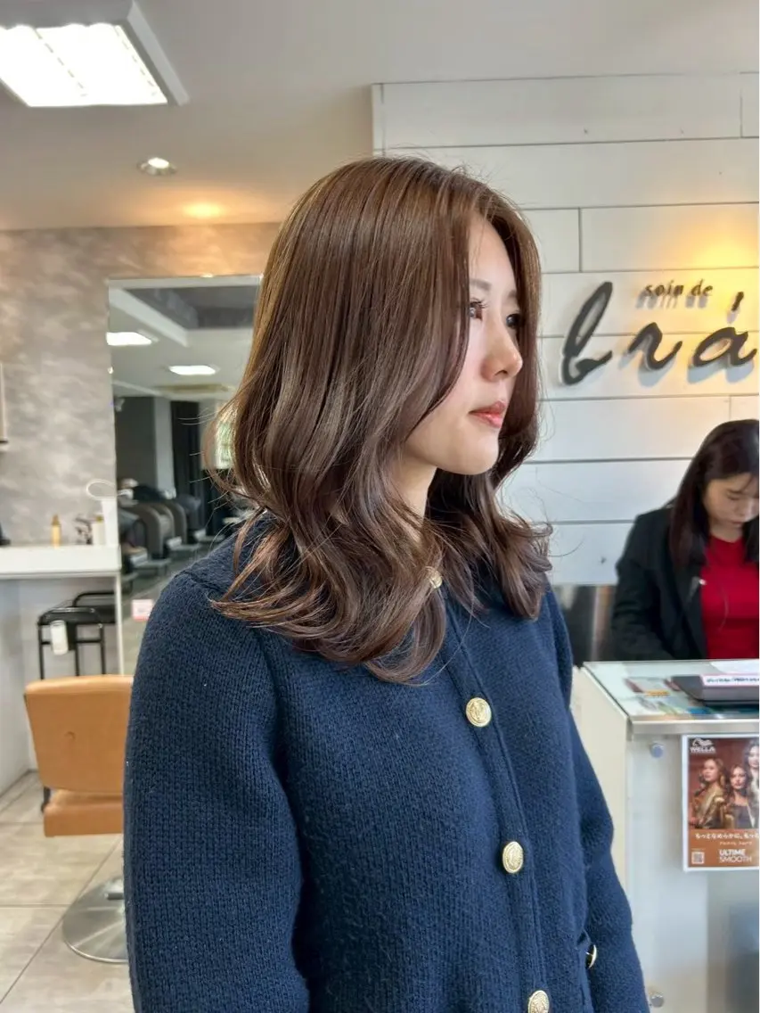 ミディアム カラー ヘアカラー 西岡 英菜のヘアスタイル