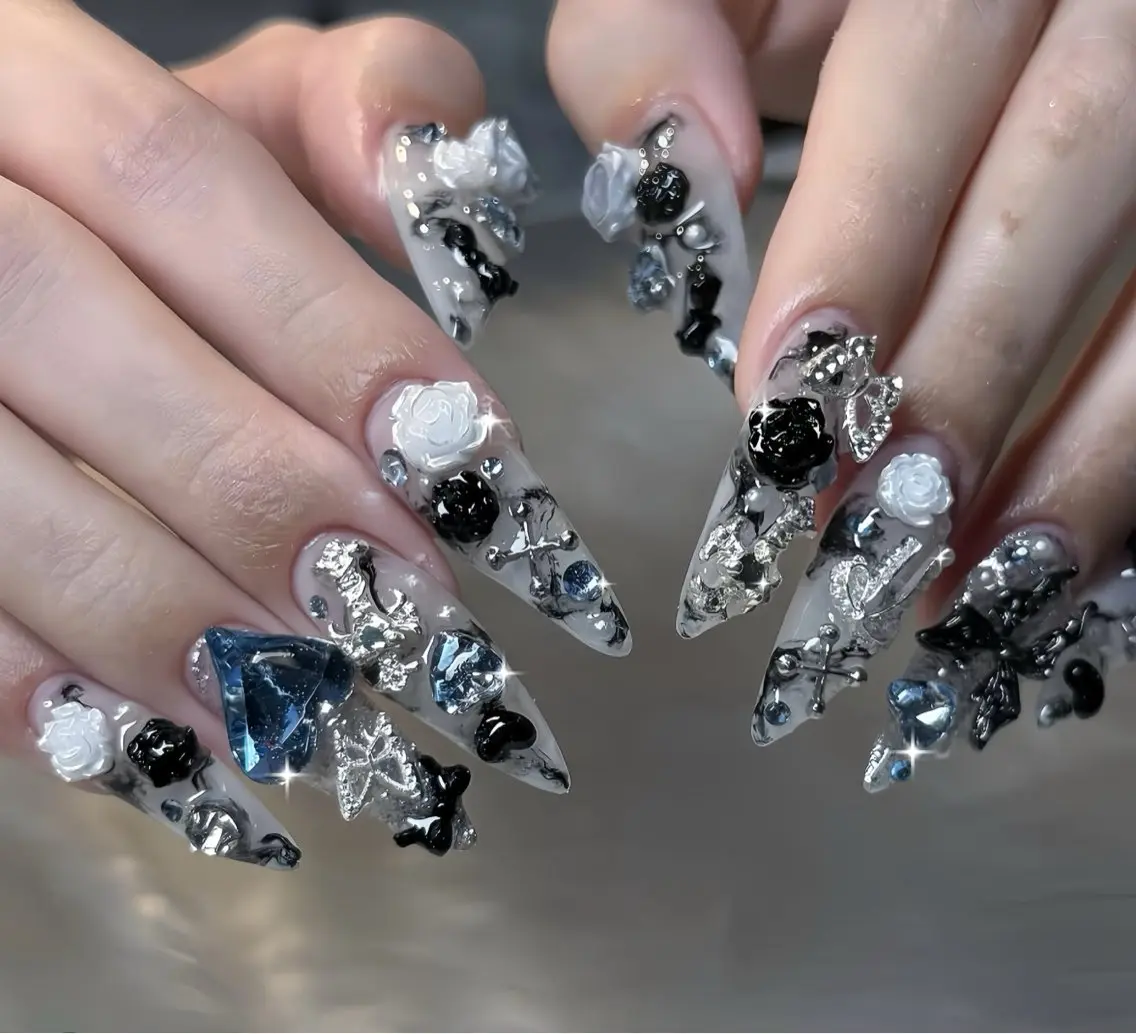 ネイル オーロラネイル ブルー フットネイル ジェルネイル 氷ネイル・うるうるネイル ハンドネイル Rin Nail 新大久保店のネイルデザイン