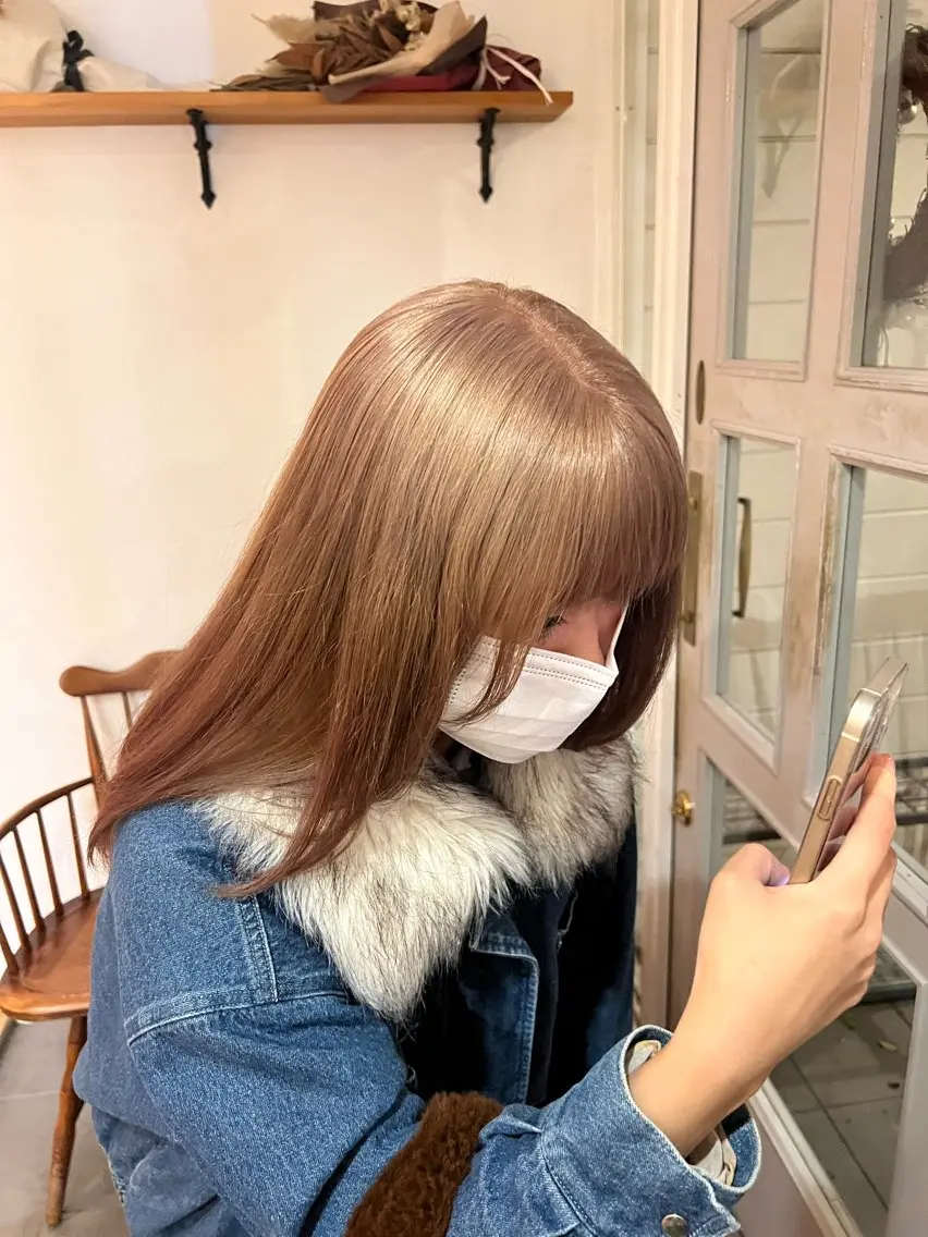 ミディアム カラー ベージュカラー ブリーチ ミディアムレイヤー/ 艶カラー🎀　emiのヘアスタイル