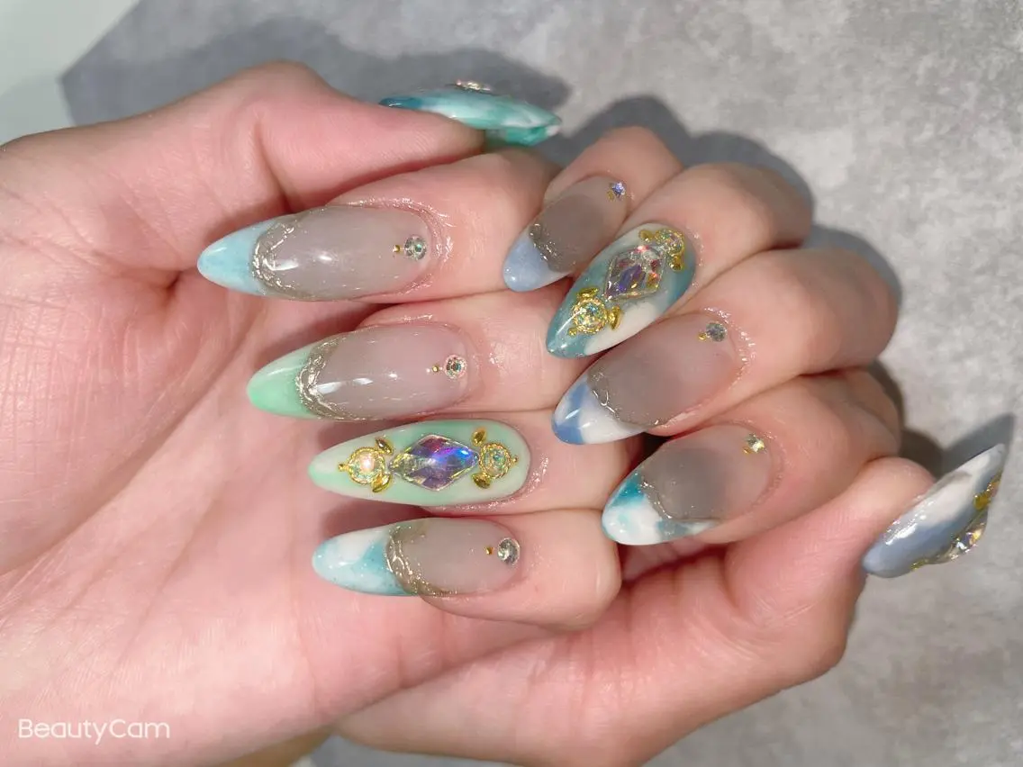 ミディアム ネイル ハンドネイル 《LB》ラブリエ Nail&eyeのマツエク・マツパデザイン