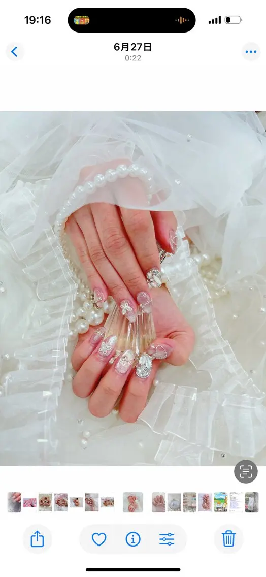 ネイル フットネイル フレンチネイル ジェルネイル ガラスフレンチ グラデーション Queeens nailのネイルデザイン