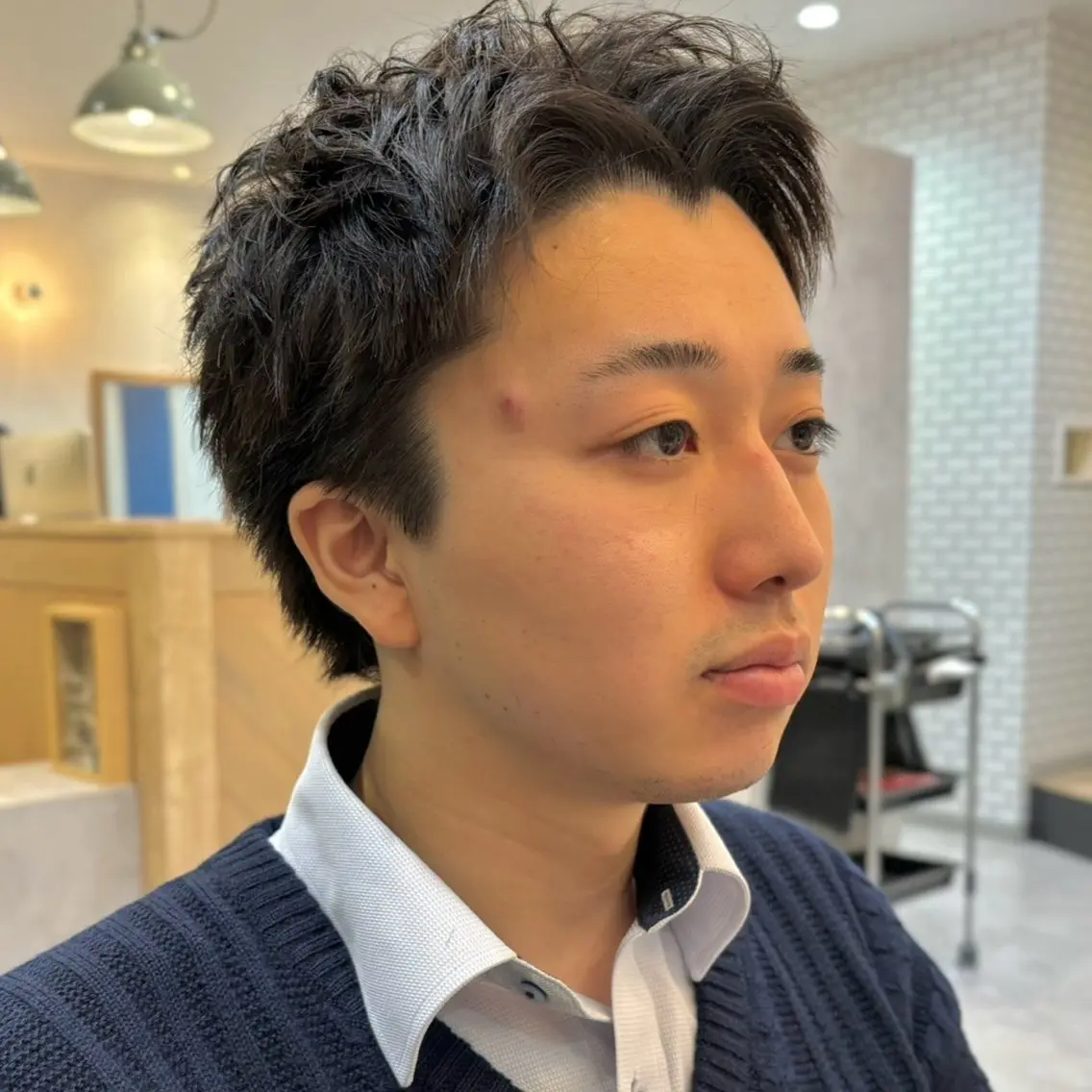メンズ フェードカット フェザーパーマ メンズハイトーン メンズパーマ メンズショート カット 【メンズショート 特化】村斎 伶次のヘアスタイル