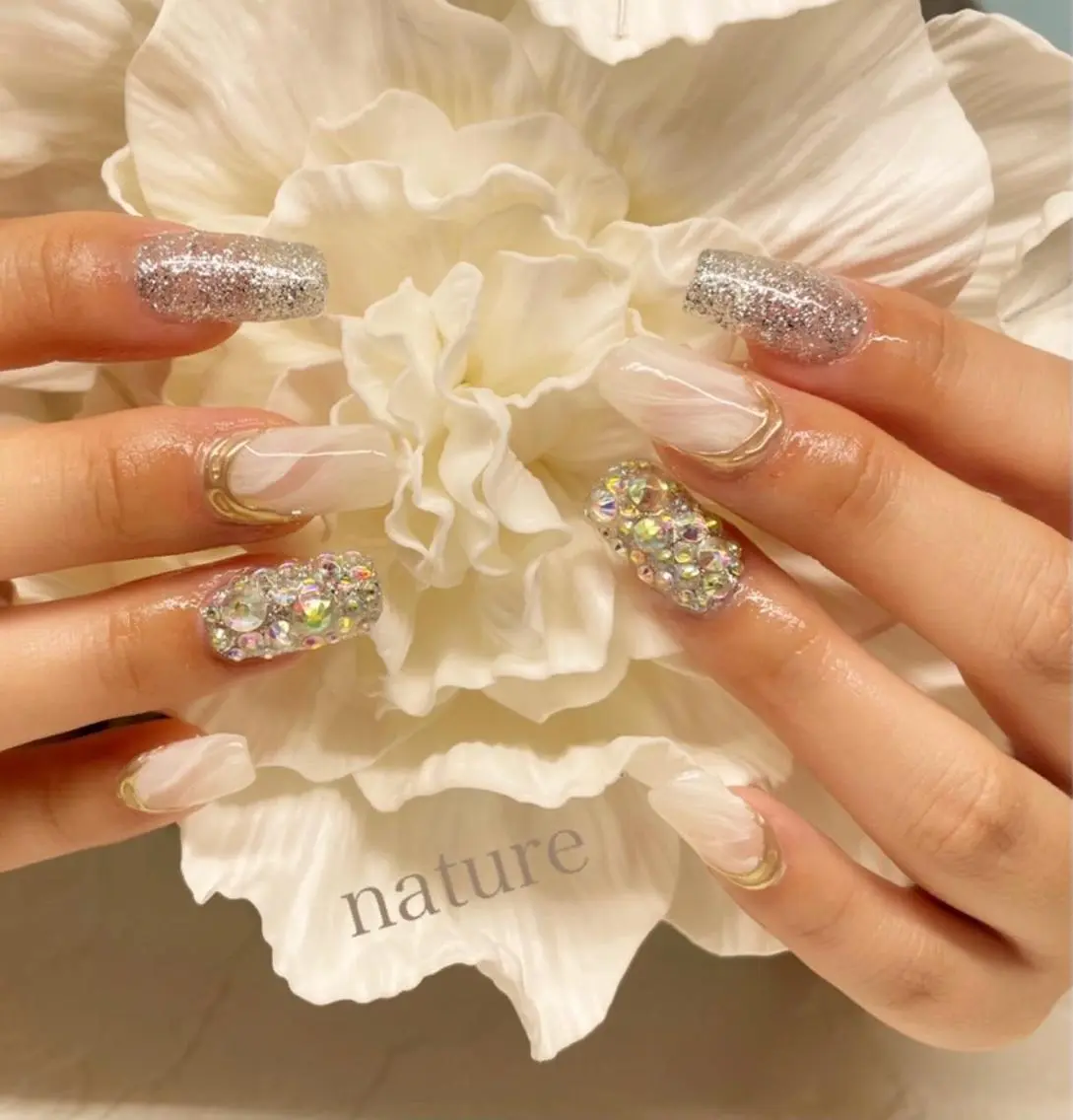 ネイル アートネイル スカルプネイル ストーンネイル salon ナチュレのネイルデザイン