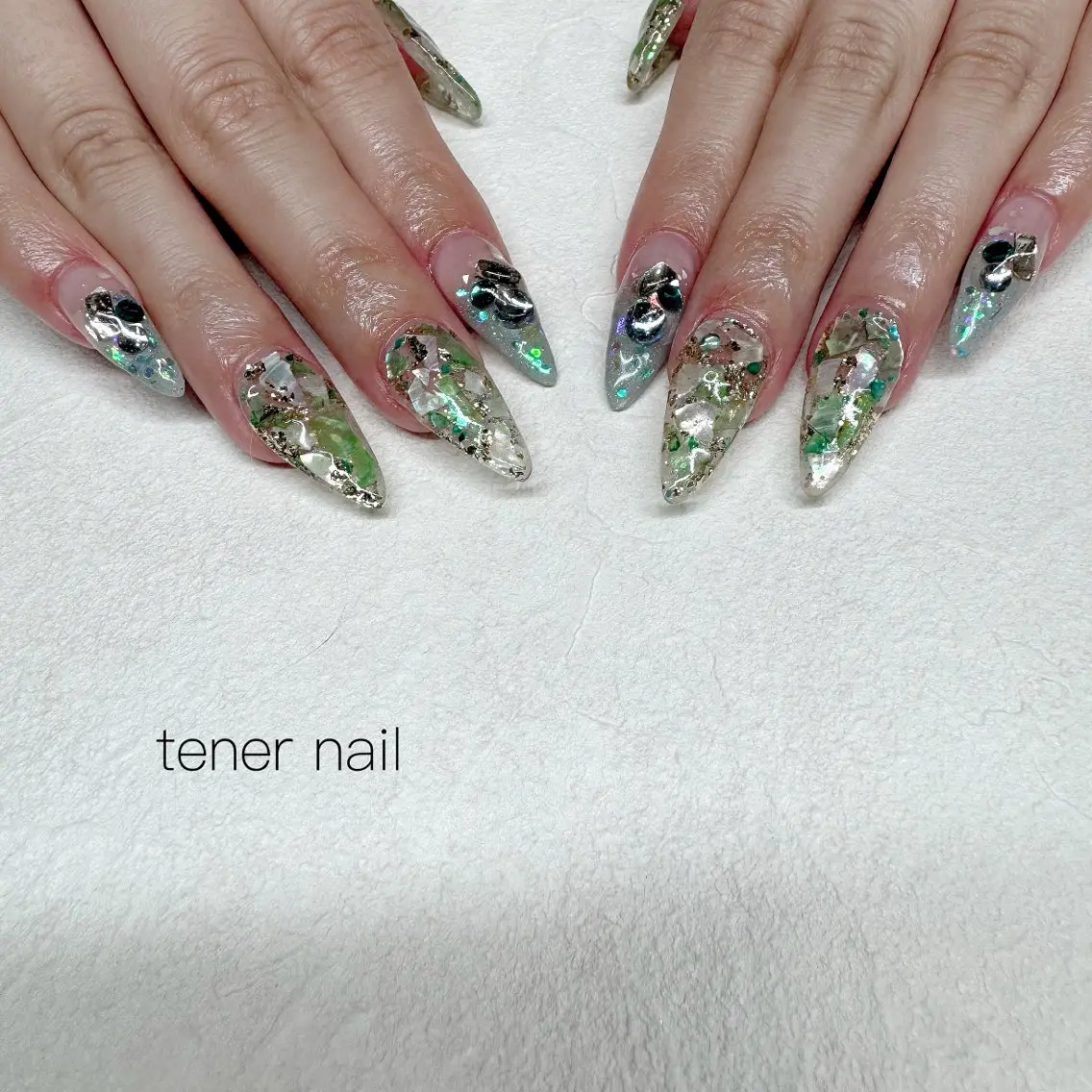 ネイル グリーン スカルプネイル ハンドネイル テネルネイル tener nailのネイルデザイン