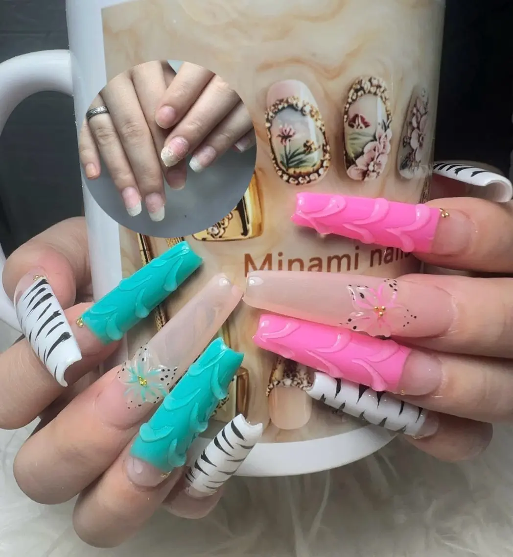 ネイル アニマル柄 アートネイル フラワーネイル ガーリー キラキラネイル Minami Nailsのネイルデザイン