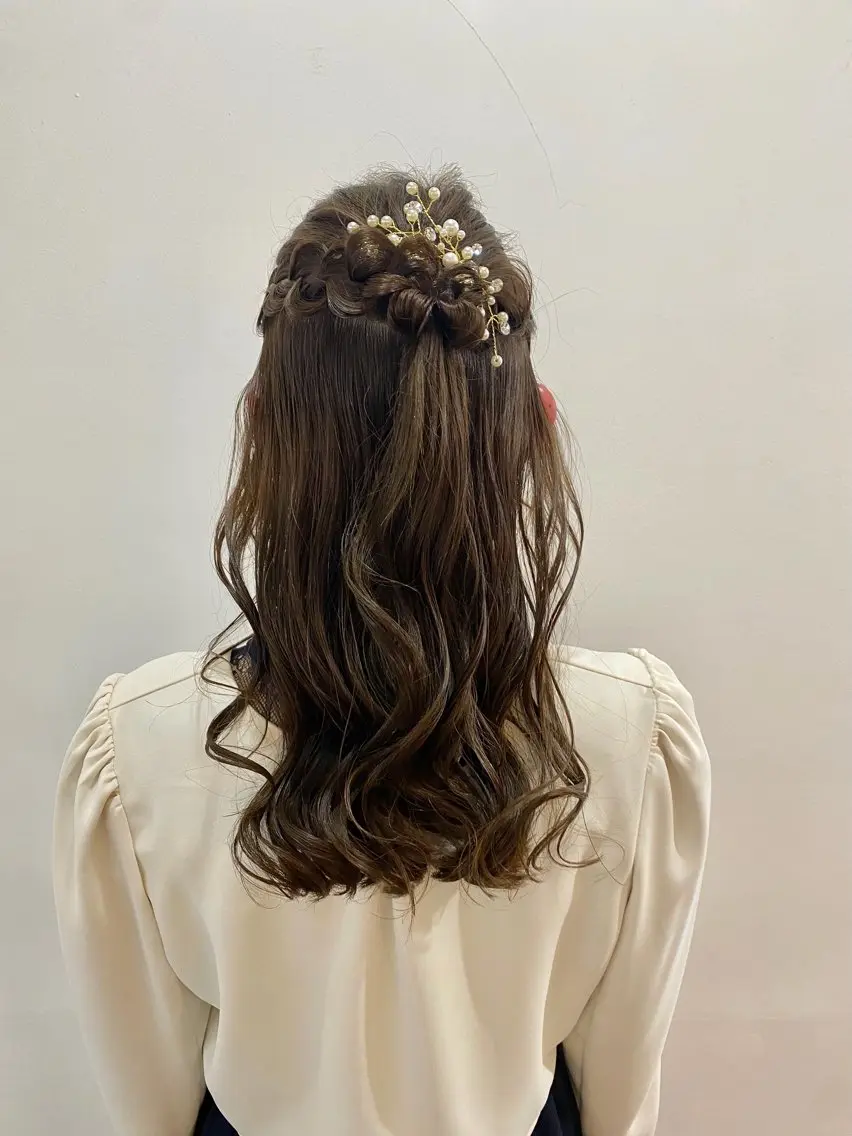 セミロング ヘアアレンジ ハーフアップ Kazaoka Saraのヘアスタイル