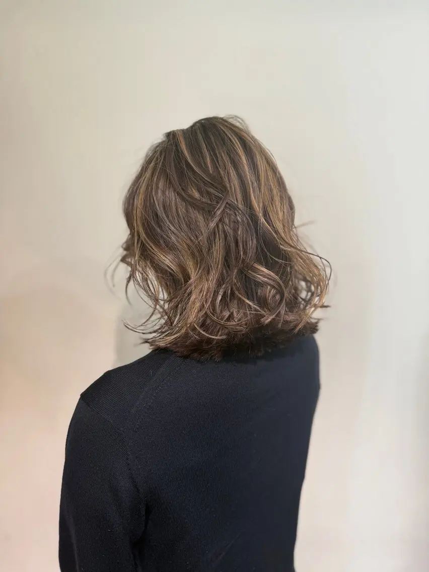 ミディアム カラー アディクシーカラー バレイヤージュ ブリーチ デザインカラー ダブルカラー ヘアカラー トリートメント opus 店長大和 レイヤー/赤み消しのヘアスタイル