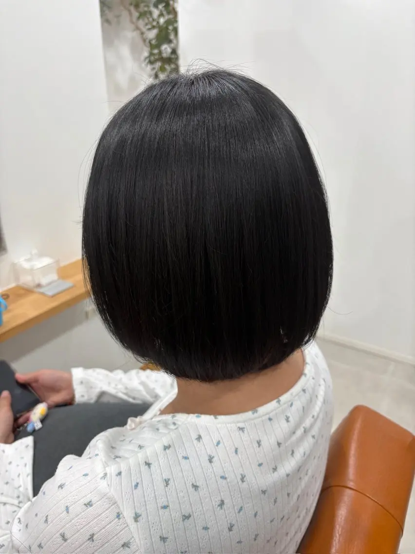 カラー 黒髪 透明感カラー ひかり .⋆𝜗𝜚のヘアスタイル
