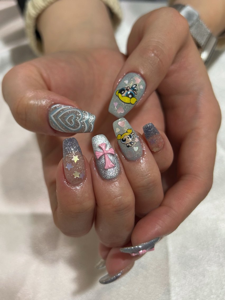 ネイル フラッシュネイル フレンチネイル ガーリー ハート キラキラネイル ハンドネイル ハンドケア lylynail YUUKAのネイルデザイン