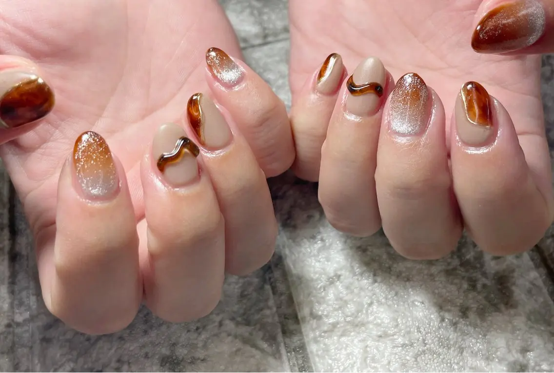 ネイル べっ甲ネイル ハンドネイル mua nail mikiのネイルデザイン