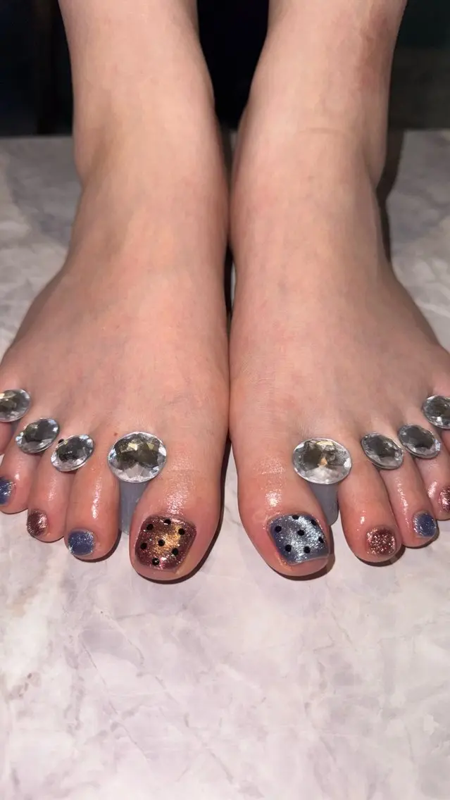ネイル フットネイル Natsumi💎 堺筋本町ネイルサロンのネイルデザイン