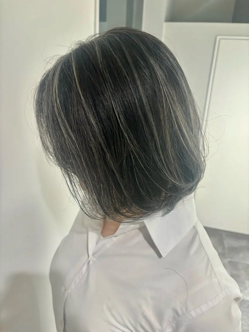 ショート カラー ハイライトカラー ハイライト 穐田 航のヘアスタイル