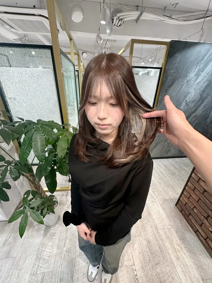 ミディアム レイヤーカット 艶髪/髪質改善 塩屋公一朗のヘアスタイル