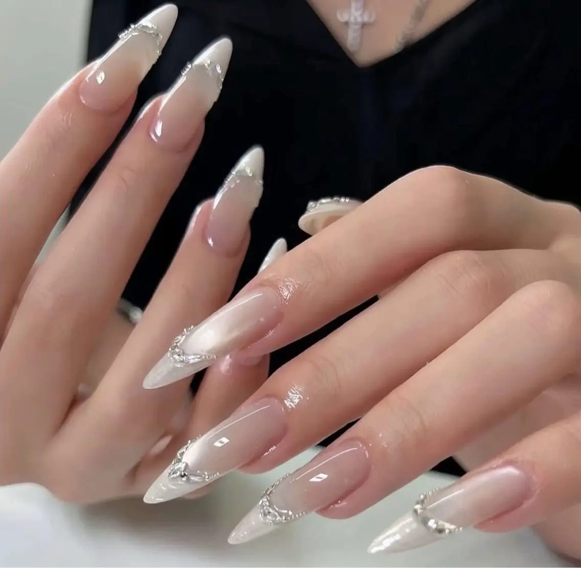 ネイル 長さ出し ジェルネイル ラメ(グリッター) 持ち込み ハンドネイル AMI  NAIL 池袋のネイルデザイン